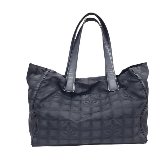 Chanel New Travel Line Tote - Picture 2 of 9